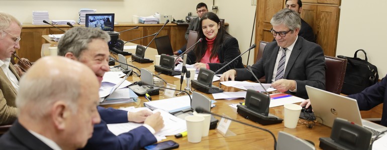 Comisión de Hacienda del Senado despacha a la Sala el proyecto que modifica la Ley de Responsabilidad Fiscal Comisión de Hacienda del Senado despacha a la Sala el proyecto que modifica la Ley de Responsabilidad Fiscal